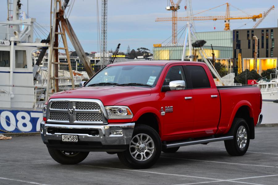  Dodge Ram 2500 Laramie Crew Cab 2015 года  (AU) (фото 8 из 40)